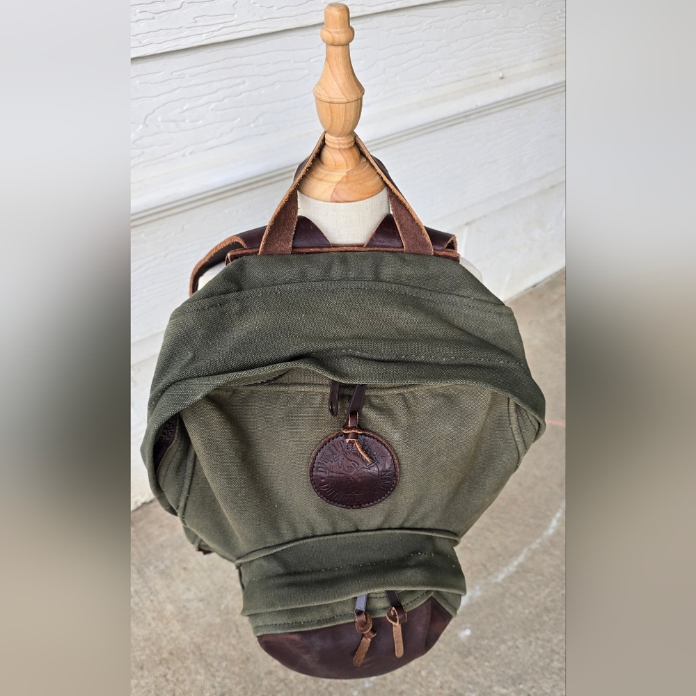 Original 2009 Duluth Trading Co Olive Green Canvas Backpack Leather & Brass EXC - Picture 6 of 16